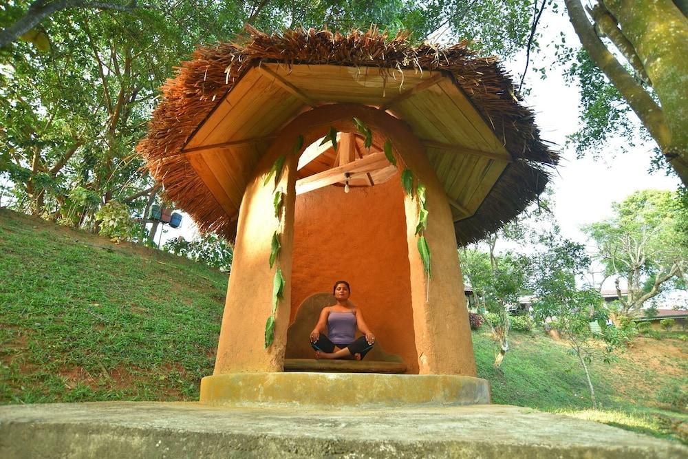 Tree Of Life Nature Resort Kandy Exterior foto